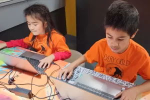 How do I support my 7 year olds curiosity for coding
